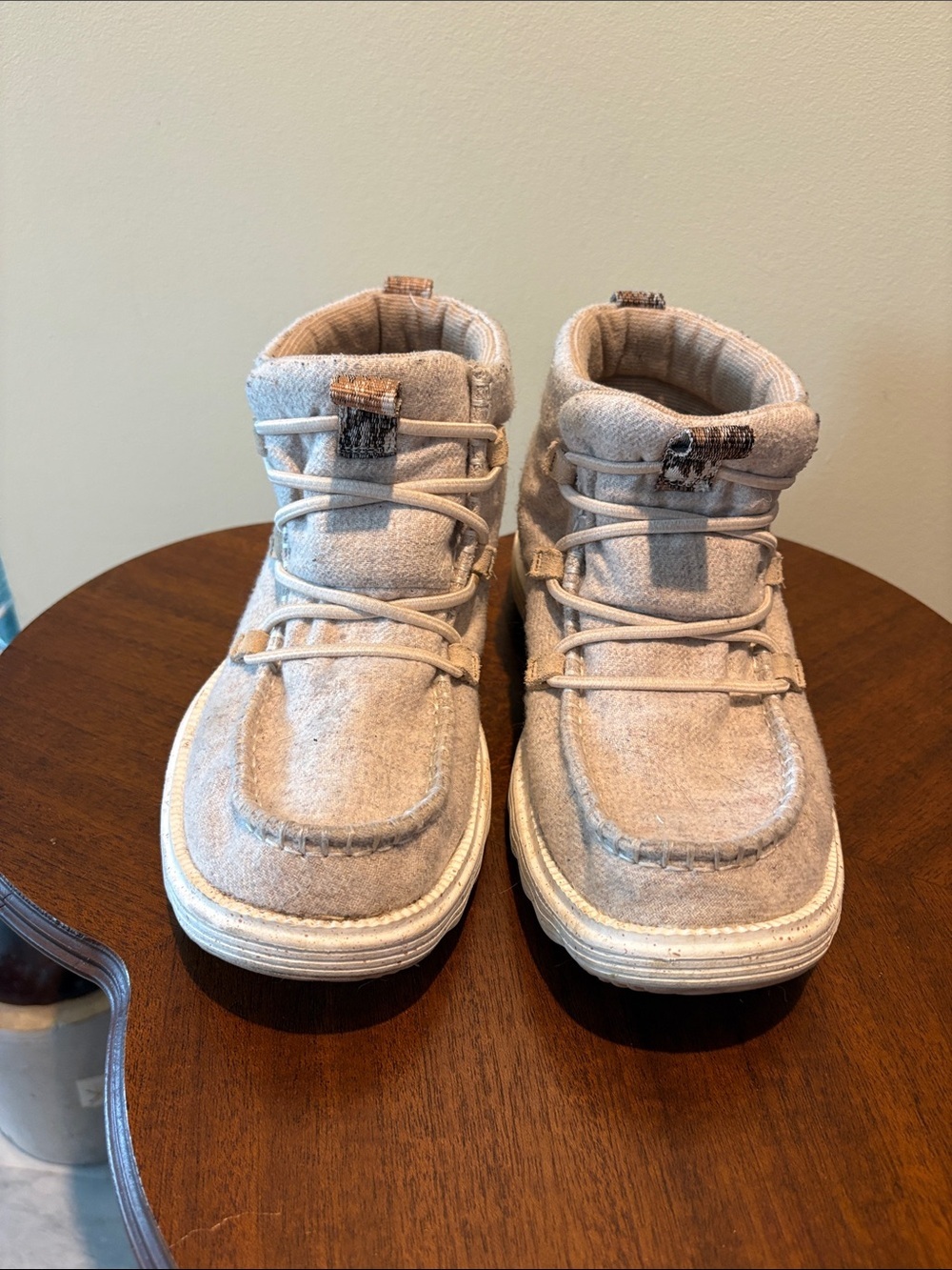 Hey Dude Reyes boot High-Top Shoes Casual lightweight pull on light gray GUC